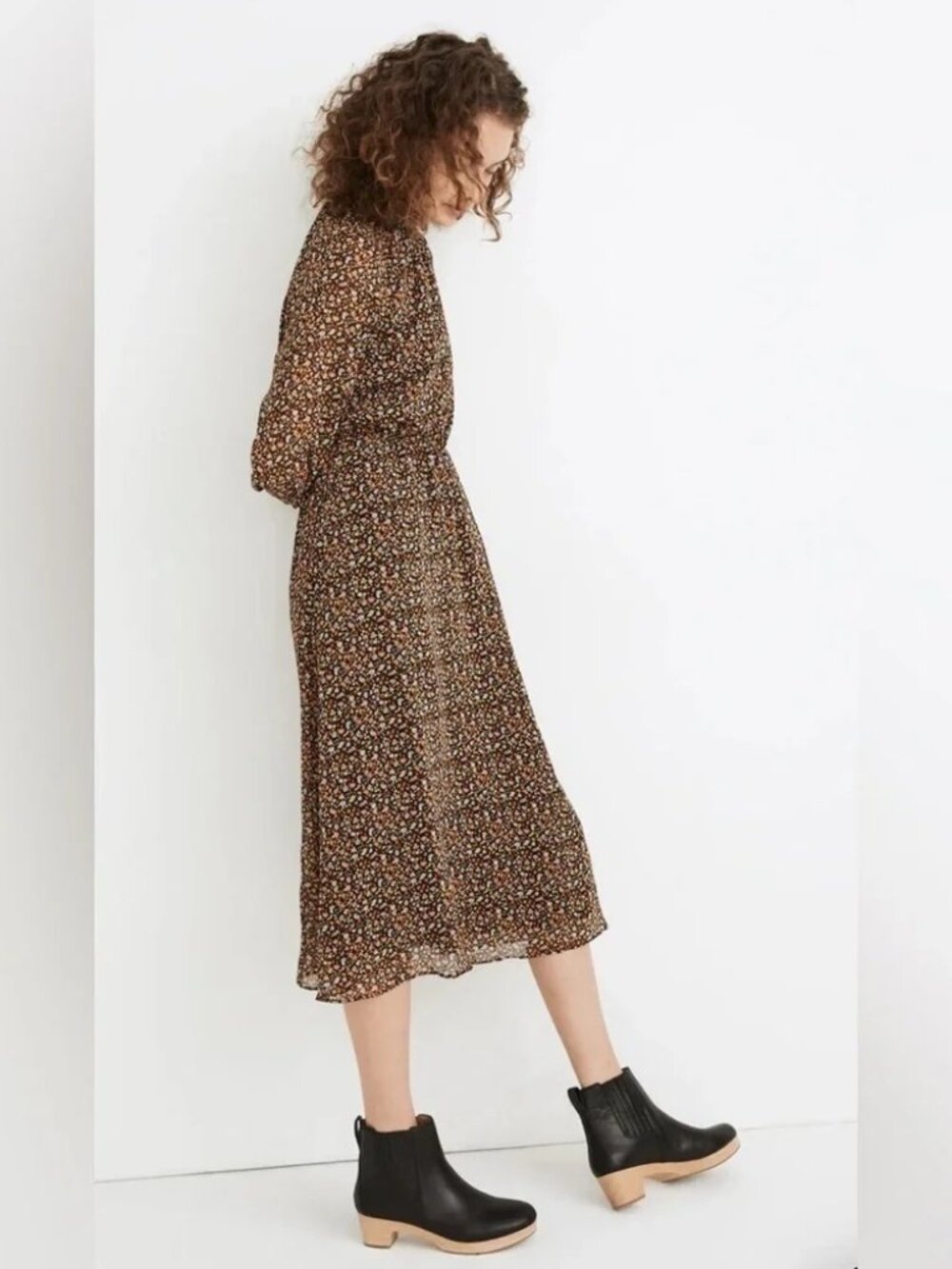 MADEWELL (Re)sourced Georgette Smocked-Neck Midi Dress in Folktale Paisley - Picture 7 of 9